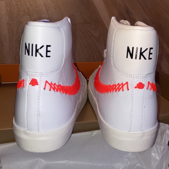 nike blazer double zig zag